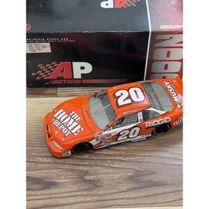 Action 1/24 Tony‎ Stewart #20 Home Depot 2000 Pontiac Grand Prix Diecast